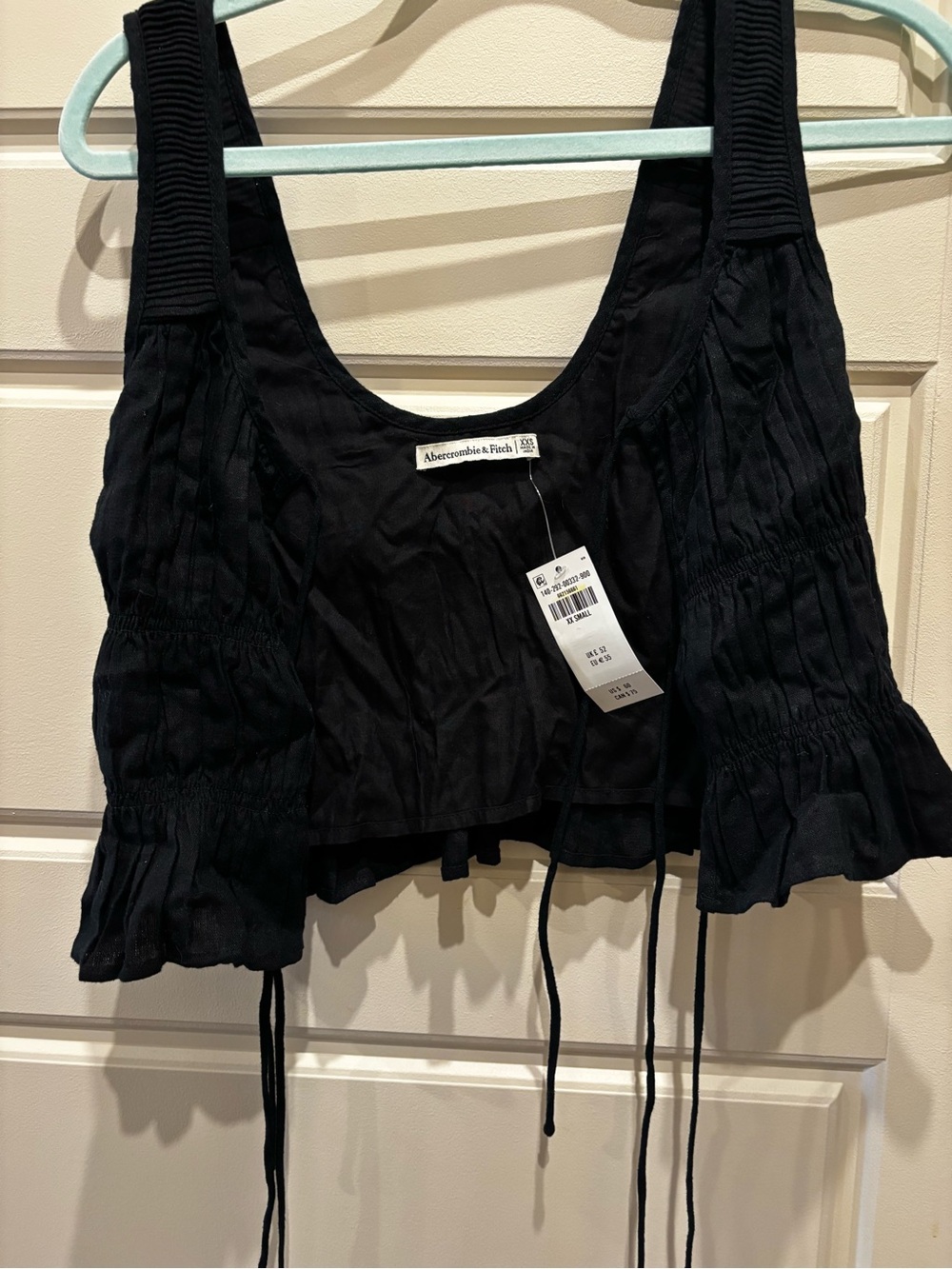 Abercrombie & Fitch Black Cropped ruched top